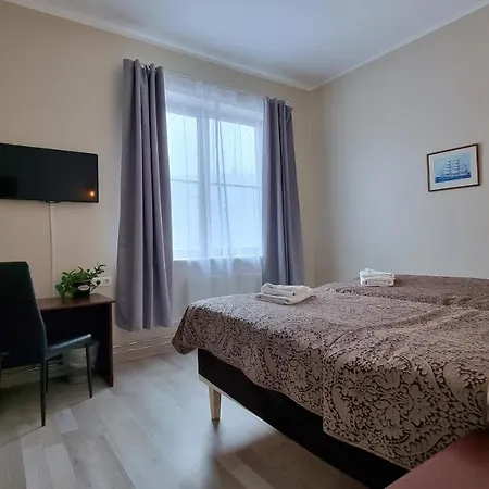 بيت ضيافة Jahtklubi Kuelalistemaja بارنو