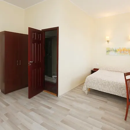 Jahtklubi Kulalistemaja 3*