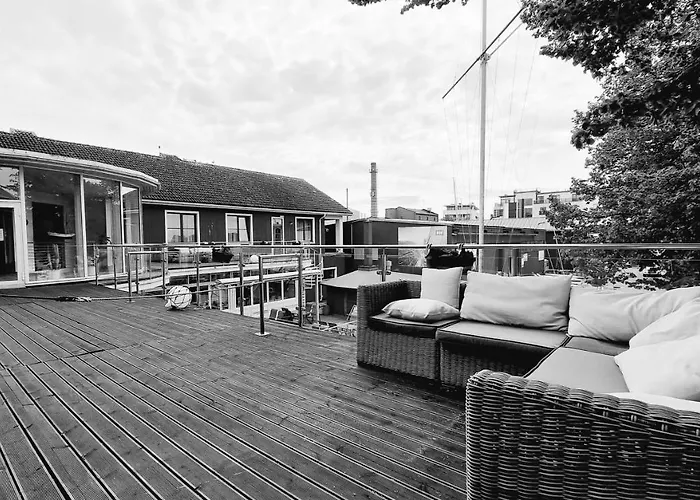 Guest house Jahtklubi Kulalistemaja Parnu